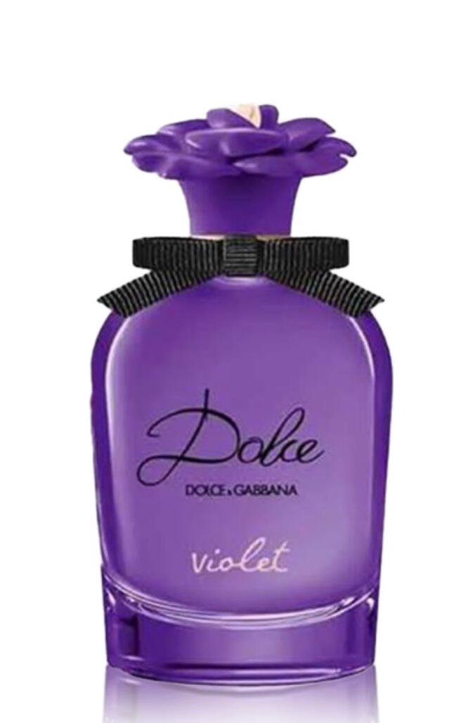 Dolce Violet Family Floral • Fruity Occasion Daytime Season Spring • Summer Longevity Moderate Projection Moderate Olfactory Notes Top Black Currant • Cyclamen Heart Violet • Pear Base Musk • Sandalwood Signature Playful, luminous and irresistibl